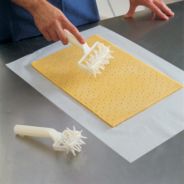 Ρόδα Ζύμης με Καρφιά Πλαστική 13cm